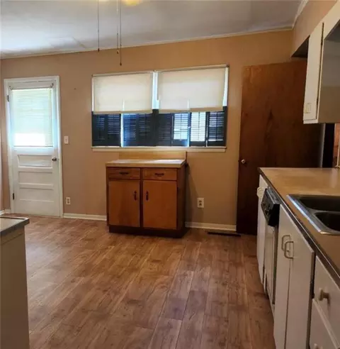 Kitchen - 405 E Colt St, Windsor, MO 65360 photo 2 of 2