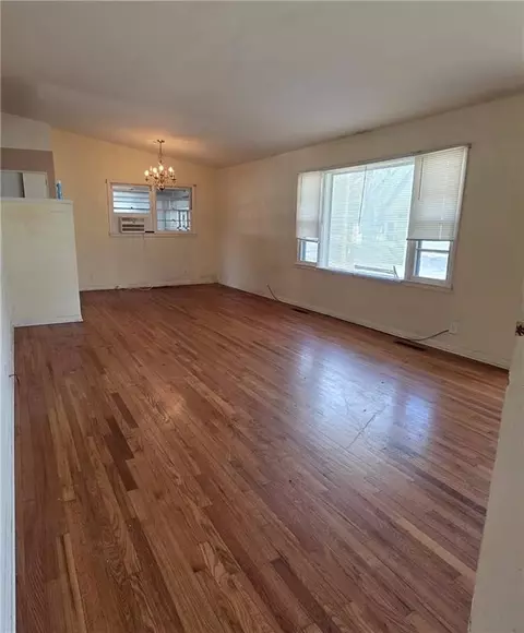 Living - 405 E Colt St, Windsor, MO 65360 photo 3 of 6