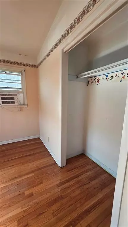 Bedroom - 405 E Colt St, Windsor, MO 65360 photo 3 of 3
