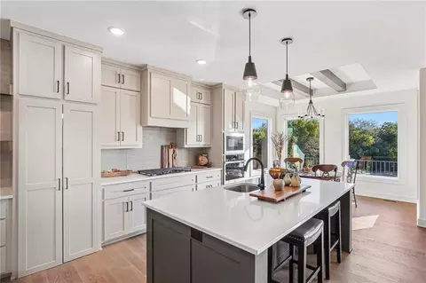 Kitchen - 30304 E 138th St, Lees Summit, MO 64086 photo 4 of 5