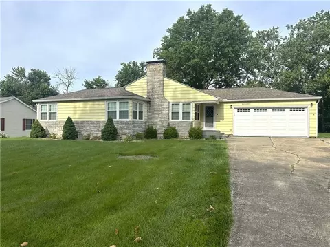 822 Sunset Ave, Chillicothe, MO 64601