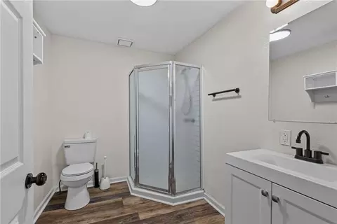 Bath - 522 S Cedar Ave, Independence, MO 64053 photo 2 of 2
