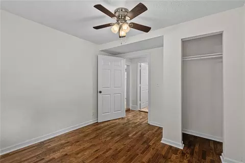 Bedroom - 522 S Cedar Ave, Independence, MO 64053 photo 6 of 6