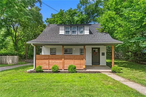 522 S Cedar Ave, Independence, MO 64053