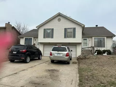 1606 W Spruce St, Olathe, KS 66061