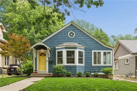 6017 Holmes St, Kansas City, MO 64110