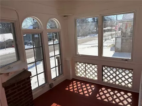 Exterior - 126 S Willow Ave, Sugar Creek, MO 64053 photo 3 of 4