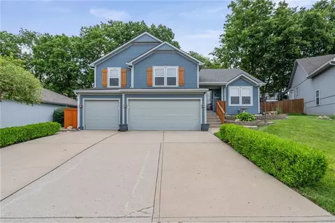 19309 E Lynchburg Pl, Independence, MO 64058