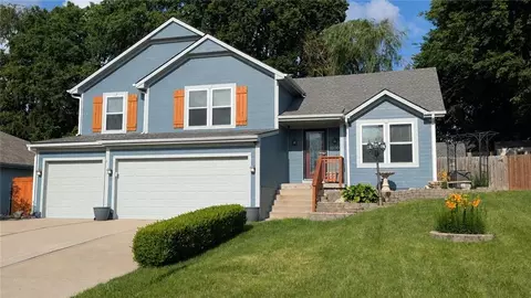 19309 E Lynchburg Pl, Independence, MO 64058