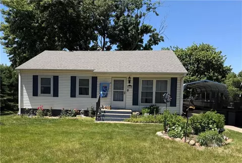 2600 Cardinal Ln, Saint Joseph, MO 64503
