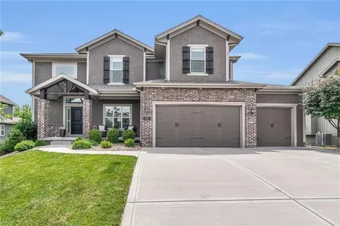 8405 NE 90th St, Kansas City, MO 64157
