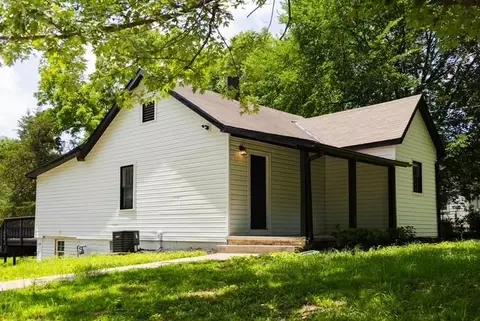 8007 E 75th St, Kansas City, MO 64138