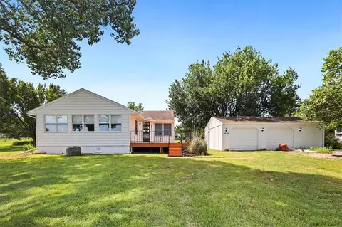 2629 S Shore Dr, Vassar, KS 66543