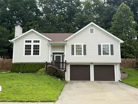 7015 N Jarboe St, Kansas City, MO 64118