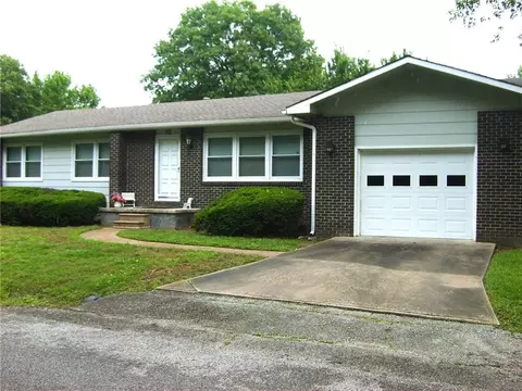 301 S 3rd St, Arma, KS 66712