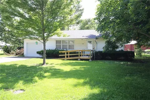 314 N 2nd St, Jasper, MO 64755