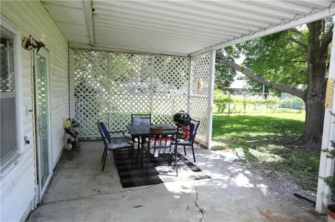 Exterior - 314 N 2nd St, Jasper, MO 64755 photo 4 of 7
