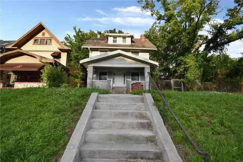 3733 Prospect Ave, Kansas City, MO 64128