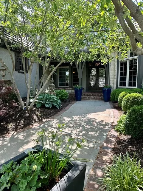 13820 Horton Dr, Overland Park, KS 66223