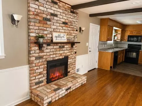 Living - 15802 E 44th Ter, Independence, MO 64055 photo 4 of 4