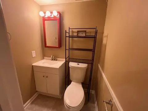 Bath - 15802 E 44th Ter, Independence, MO 64055 photo 3 of 3