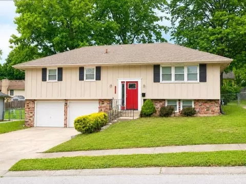 15802 E 44th Ter, Independence, MO 64055