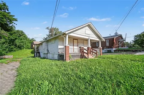 3070 N 33 St, Kansas City, KS 66104