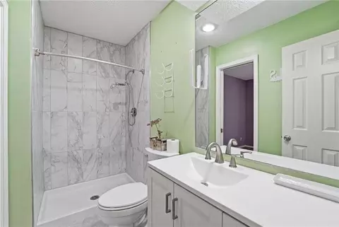 Bath - 212 E Hansen Ct, Independence, MO 64055 photo 4 of 4