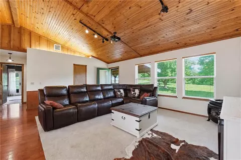 Living - 3349 Mud Springs Rd, Anderson, MO 64831 photo 1 of 4