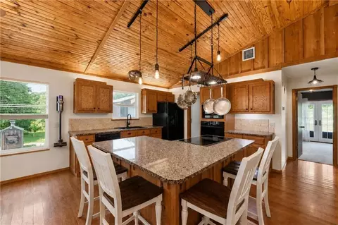 Kitchen - 3349 Mud Springs Rd, Anderson, MO 64831 photo 2 of 3