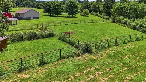 Exterior - 3349 Mud Springs Rd, Anderson, MO 64831 photo 5 of 12