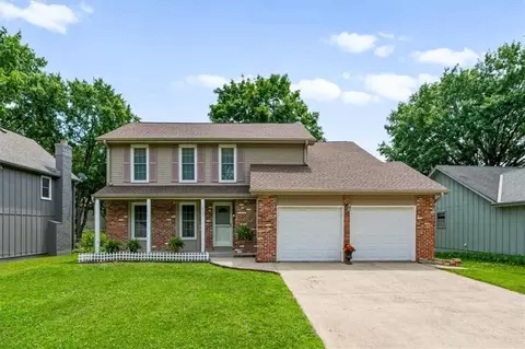 1955 E Sunvale Dr, Olathe, KS 66062