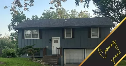 202 Meade St, Liberty, MO 64068