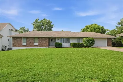 610 E 107th Ter, Kansas City, MO 64131