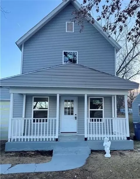 1003 W 1st St, Coffeyville, KS 67337