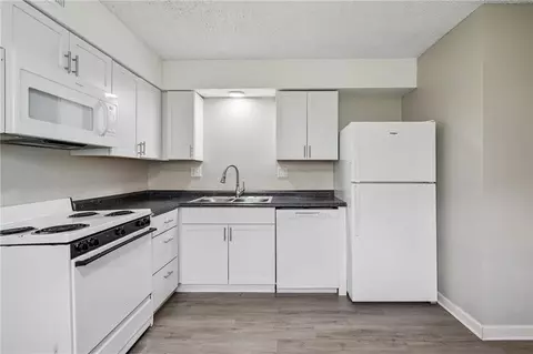Kitchen - 9201 E 54th St, Raytown, MO 64133 photo 3 of 3