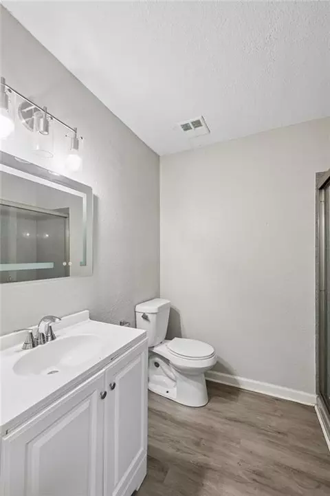 Bath - 9201 E 54th St, Raytown, MO 64133 photo 2 of 2