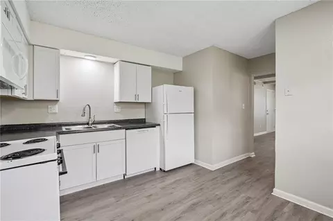 Kitchen - 9201 E 54th St, Raytown, MO 64133 photo 2 of 3