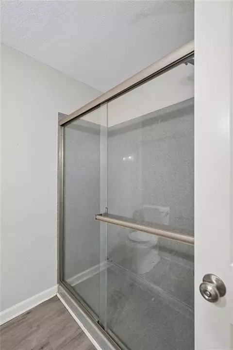 Bath - 9201 E 54th St, Raytown, MO 64133 photo 1 of 2