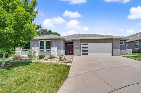4008 Sweetclover St, Lawrence, KS 66049