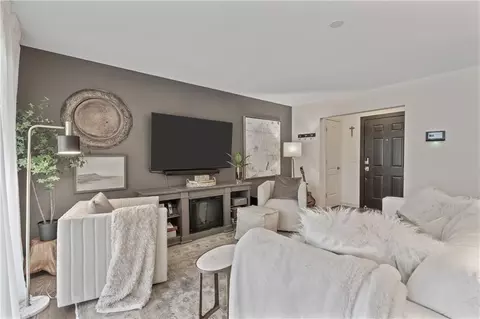 7417 W 102 Ct #103C, Overland Park, KS 66212