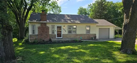1212 N 90th St, Kansas City, KS 66112