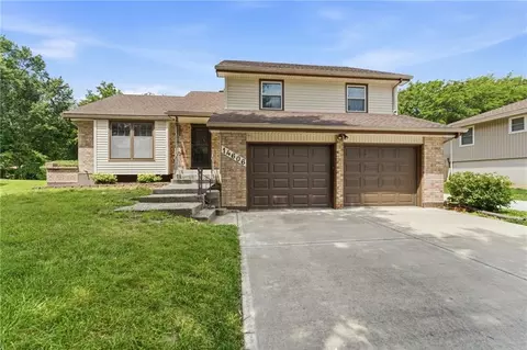 14606 Laquinta Dr, Grandview, MO 64030
