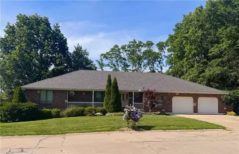 1816 Rose St, Kearney, MO 64060