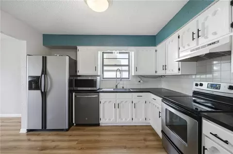 Kitchen - 19808 E 17th Street Ct, Independence, MO 64056 photo 2 of 2