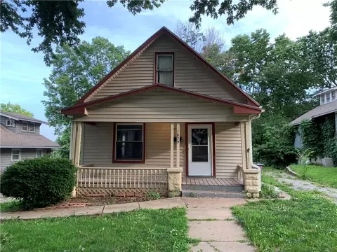 1829 Oakland Ave, Kansas City, KS 66102