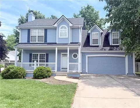 701 SE James Cir, Lees Summit, MO 64063