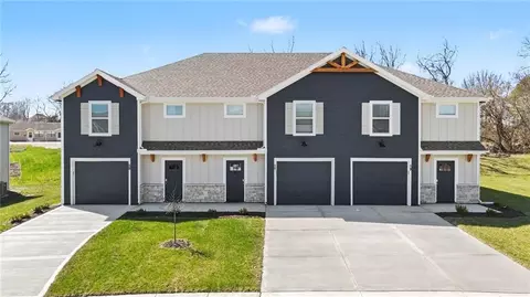 507 Pine Dr, Odessa, MO 64076