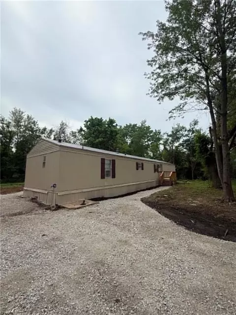 2924 Dune Rd, Odessa, MO 64076
