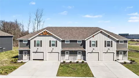 504 Pine Dr, Odessa, MO 64076